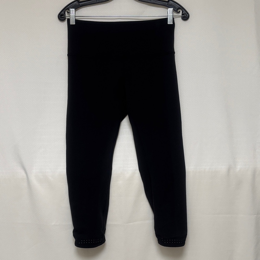 Lululemon Transcend crops